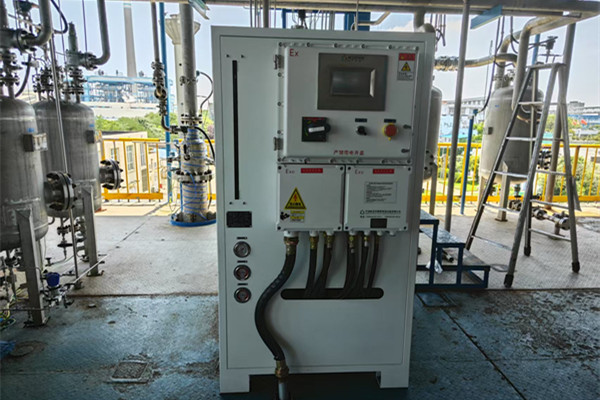 防爆制冷控溫系統(tǒng)與高低溫試驗箱設(shè)備實拍圖5